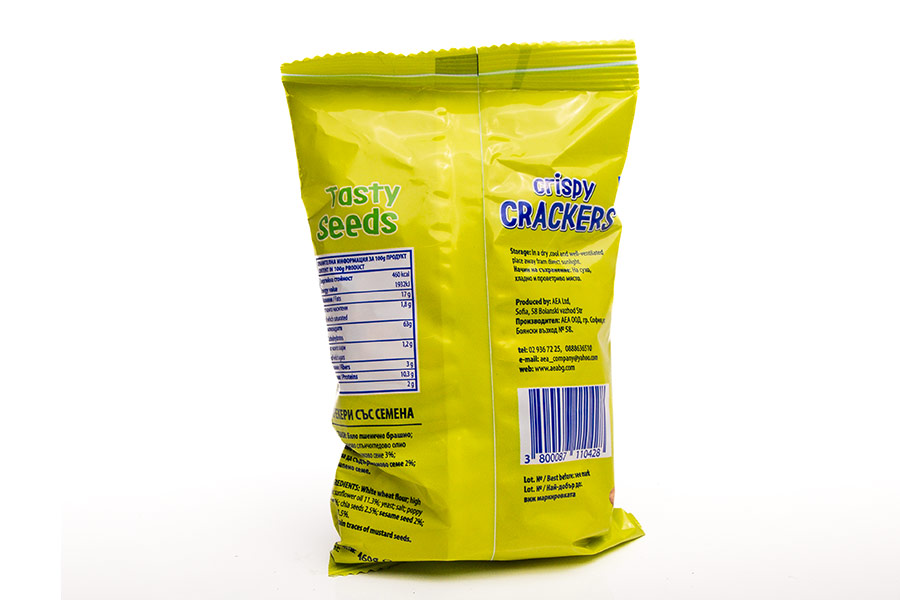 Crackers with seeds 2